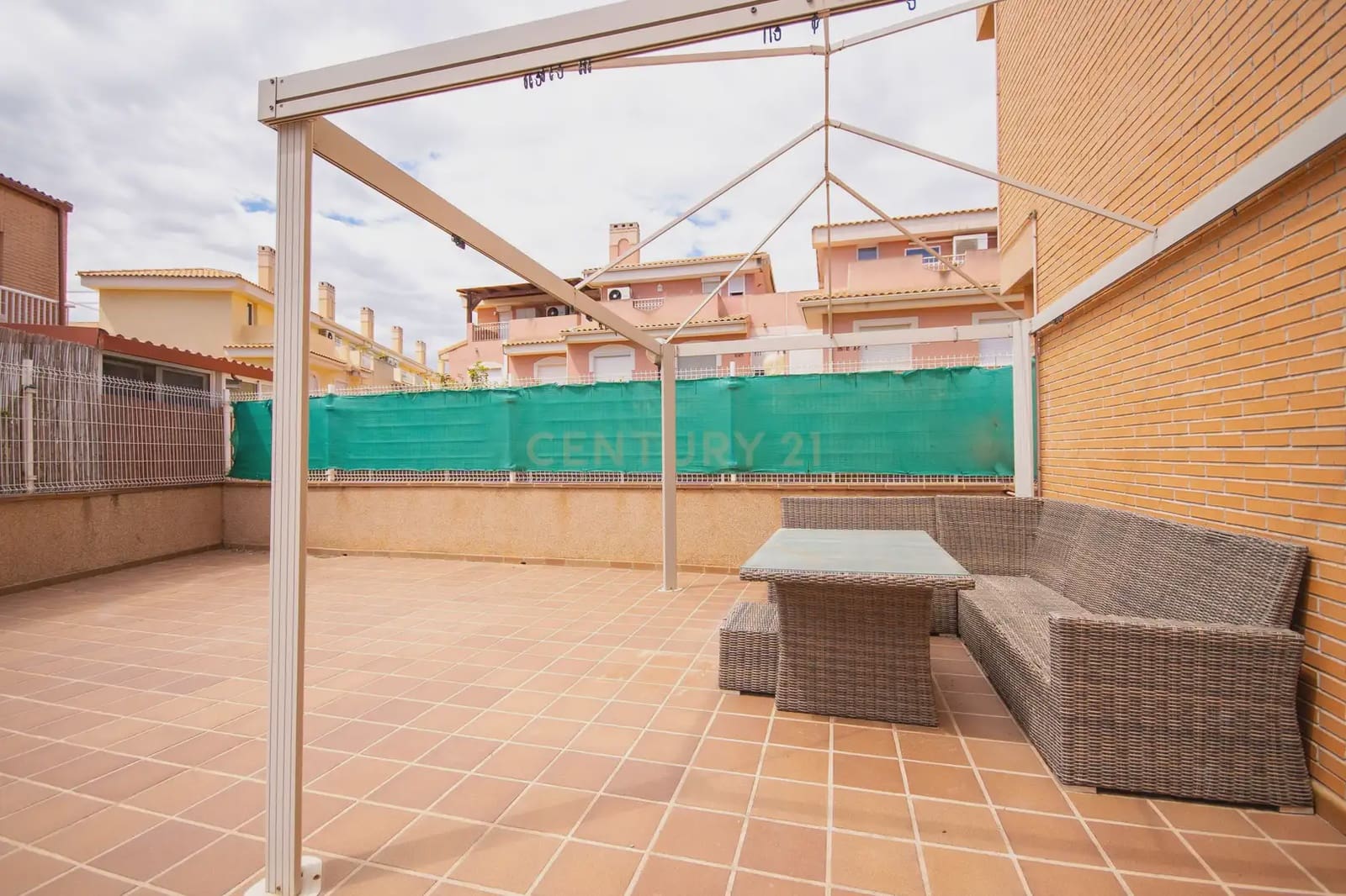 3 bedroom Townhouse for sale in Alicante / Alacant city with pool - € 569,000 (Ref: 9848241)