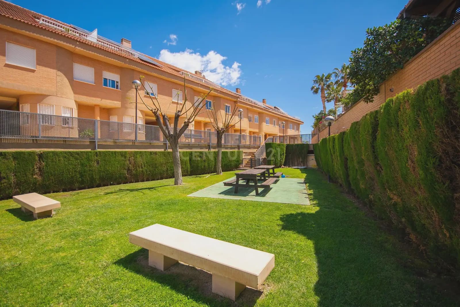 3 bedroom Townhouse for sale in Alicante / Alacant city with pool - € 569,000 (Ref: 9848241)
