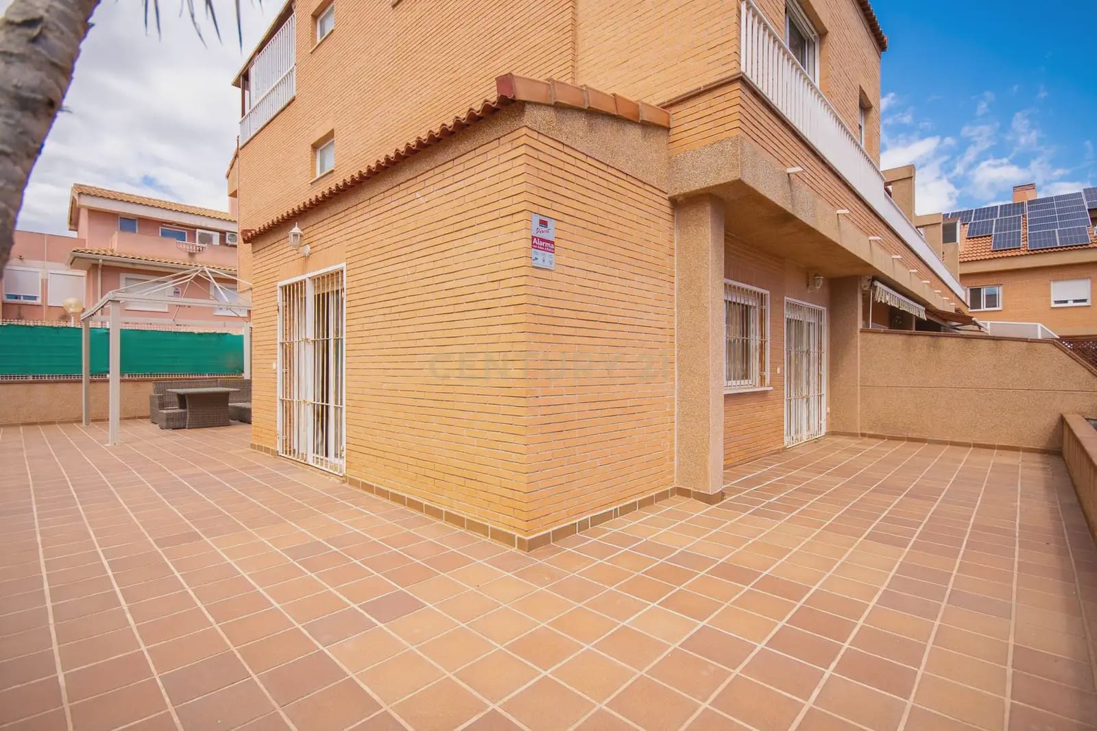 3 bedroom Townhouse for sale in Alicante / Alacant city with pool - € 569,000 (Ref: 9848241)