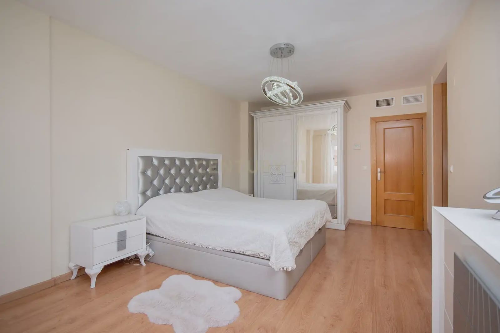 3 bedroom Townhouse for sale in Alicante / Alacant city with pool - € 569,000 (Ref: 9848241)