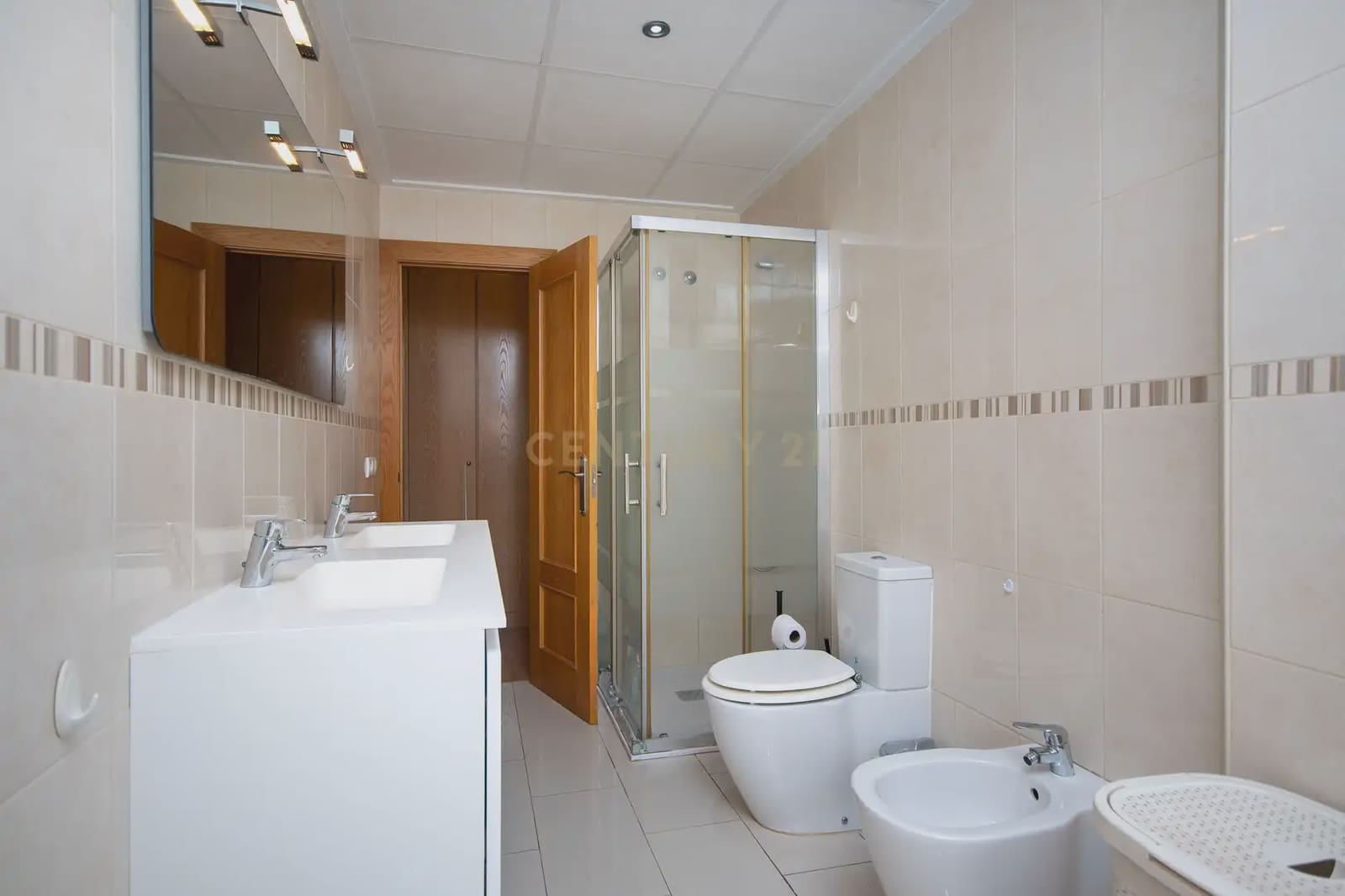 3 bedroom Townhouse for sale in Alicante / Alacant city with pool - € 569,000 (Ref: 9848241)