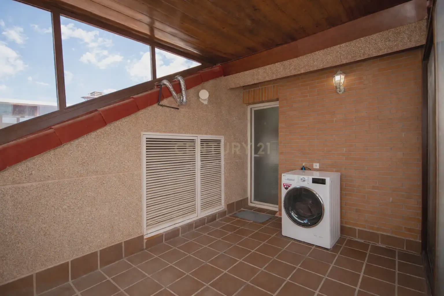 3 bedroom Townhouse for sale in Alicante / Alacant city with pool - € 569,000 (Ref: 9848241)