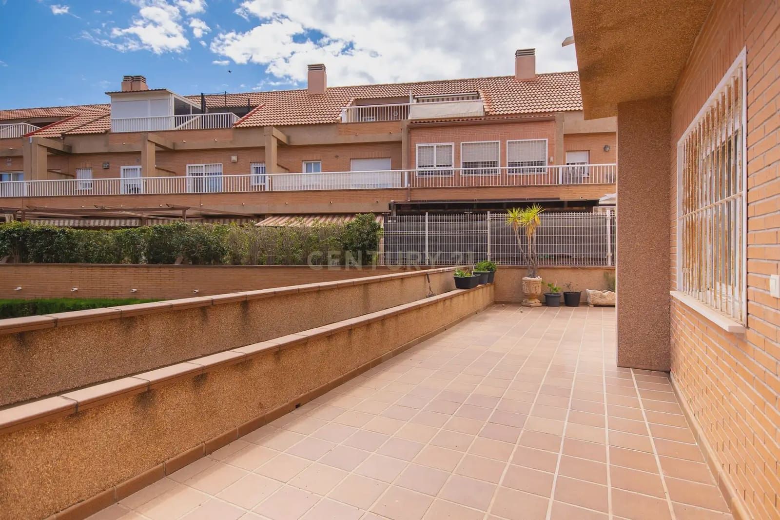 3 bedroom Townhouse for sale in Alicante / Alacant city with pool - € 569,000 (Ref: 9848241)