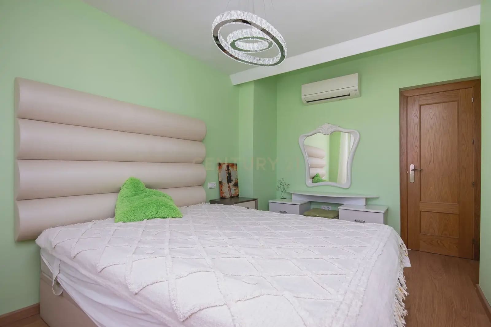 3 bedroom Townhouse for sale in Alicante / Alacant city with pool - € 569,000 (Ref: 9848241)