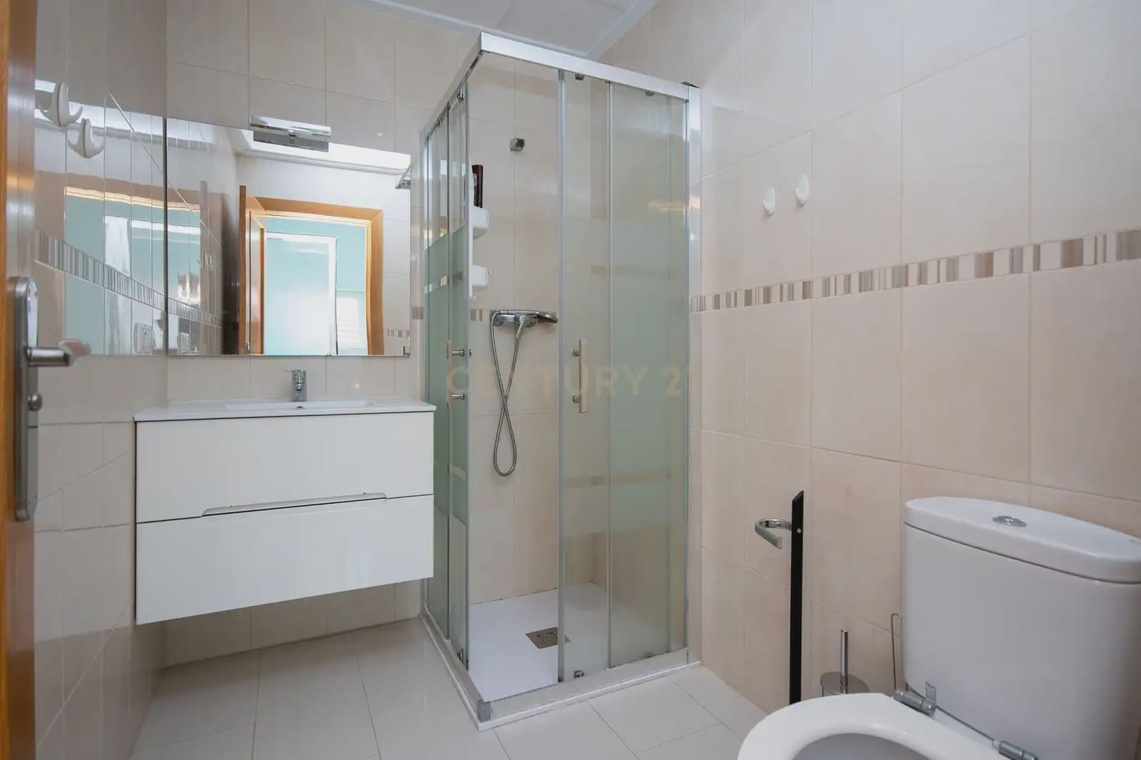 3 bedroom Townhouse for sale in Alicante / Alacant city with pool - € 569,000 (Ref: 9848241)