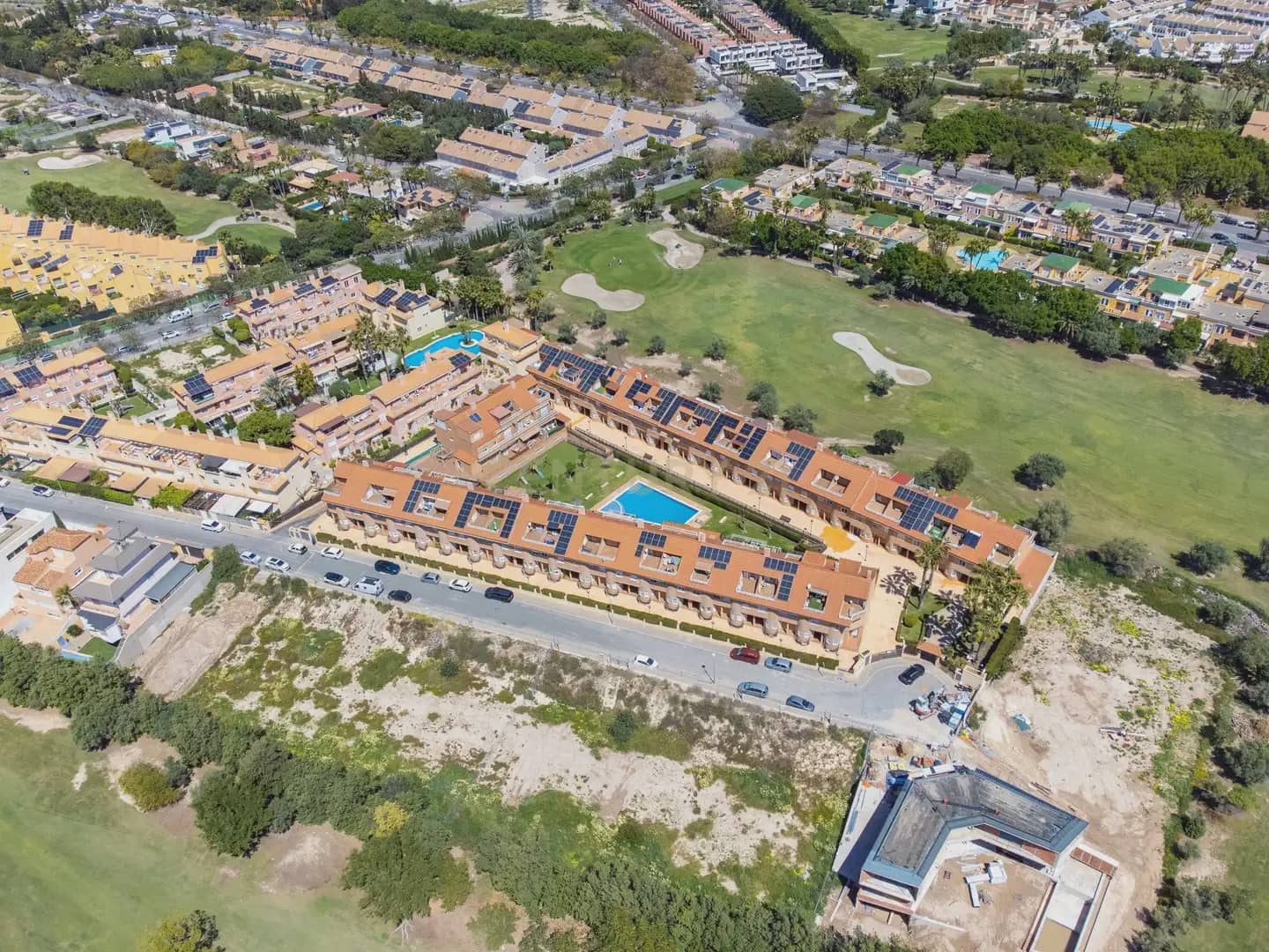 3 bedroom Townhouse for sale in Alicante / Alacant city with pool - € 569,000 (Ref: 9848241)