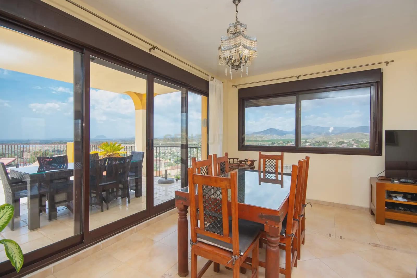 3 quarto Moradia para venda em Busot com piscina - 559 000 € (Ref: 9848242)