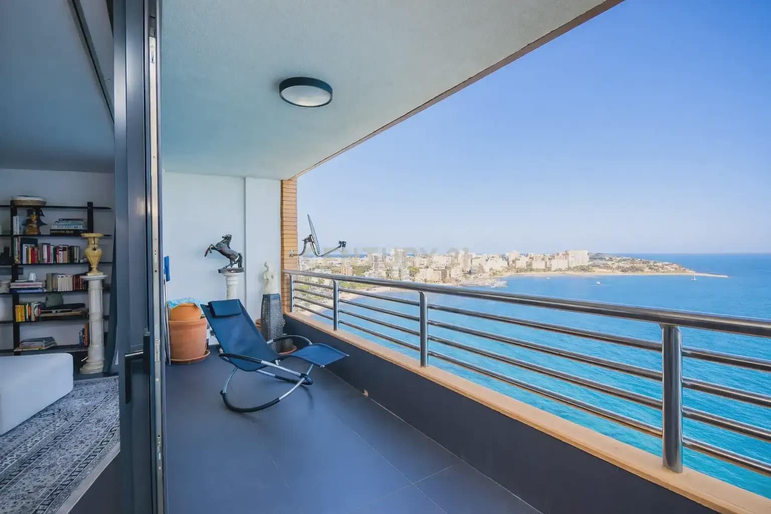 2 bedroom Flat for sale in Alicante / Alacant city - € 530,000 (Ref: 9858287)