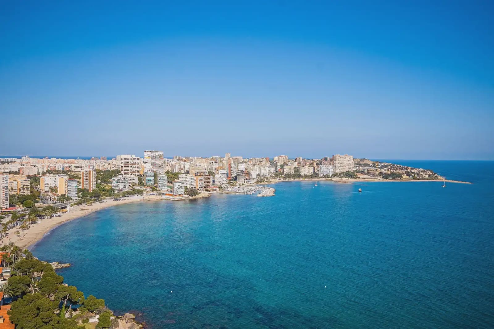 2 bedroom Flat for sale in Alicante / Alacant city - € 530,000 (Ref: 9858287)