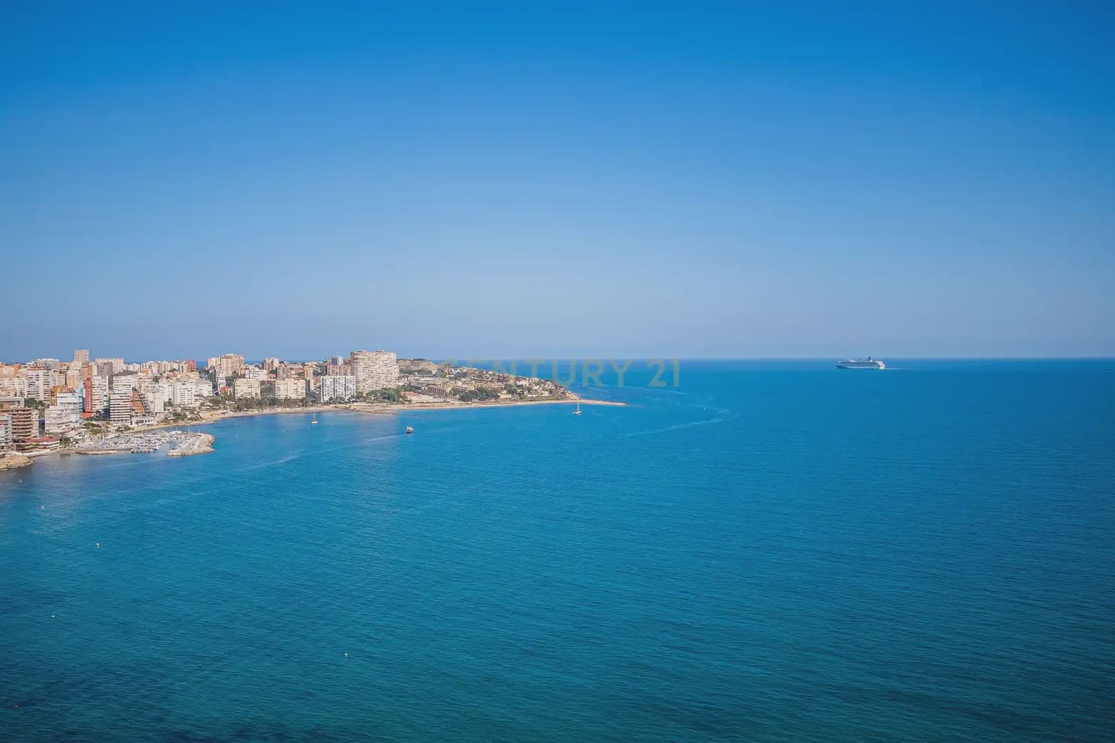 2 bedroom Flat for sale in Alicante / Alacant city - € 530,000 (Ref: 9858287)