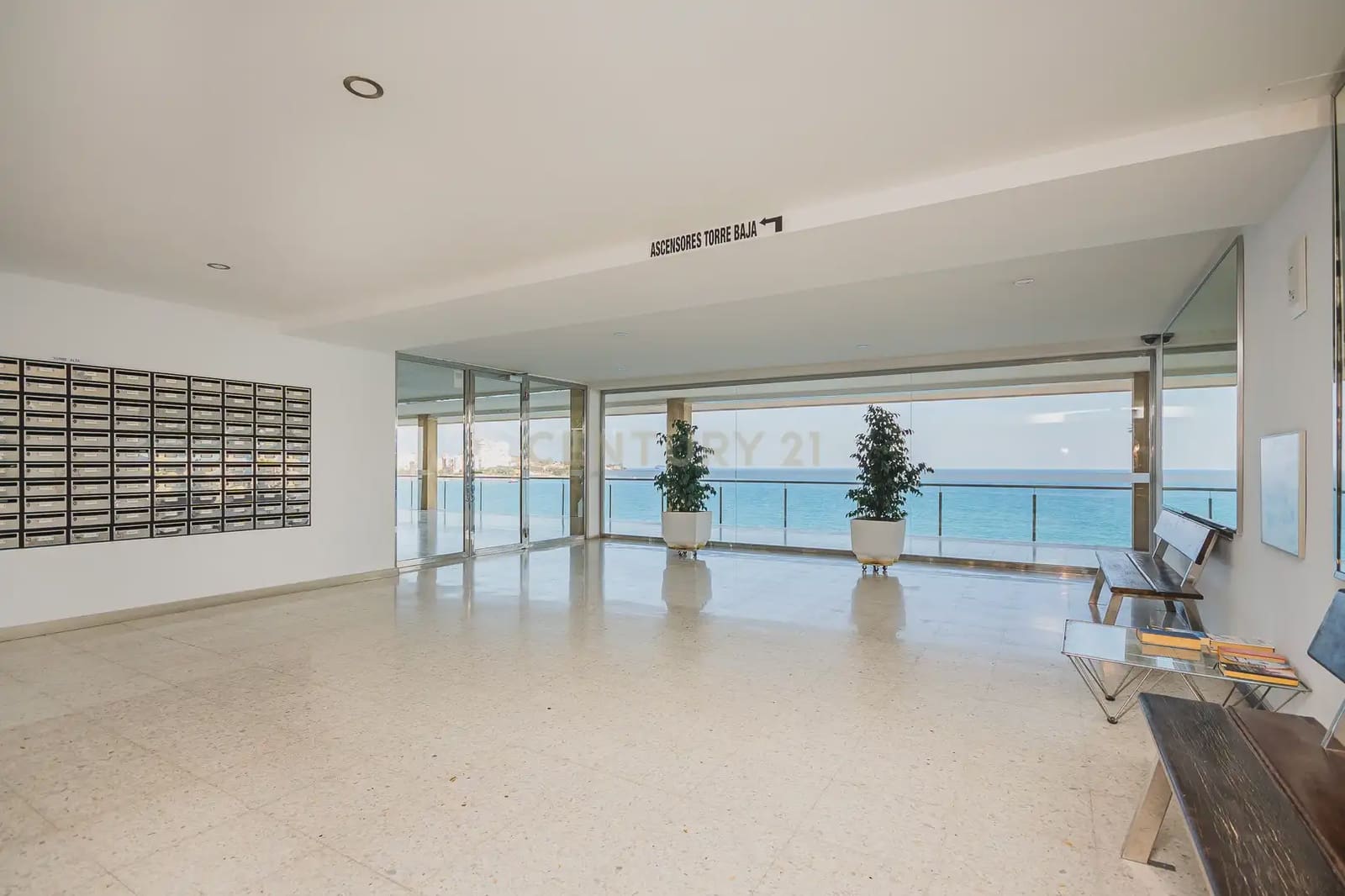 2 bedroom Flat for sale in Alicante / Alacant city - € 530,000 (Ref: 9858287)