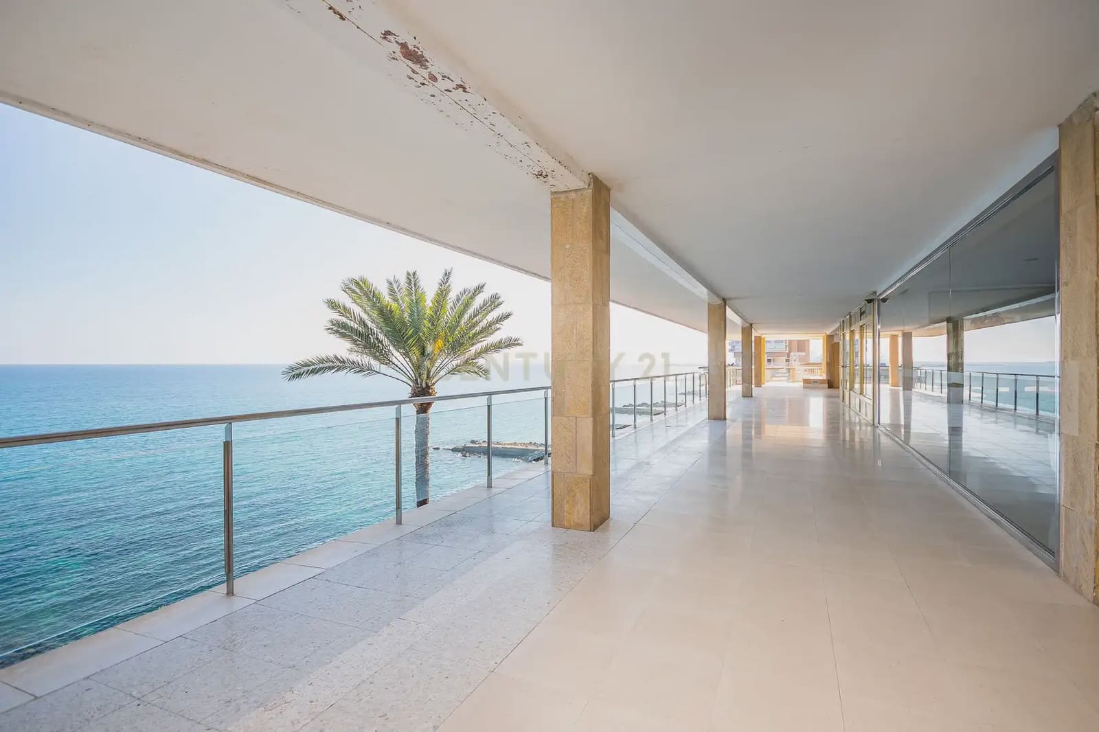 2 bedroom Flat for sale in Alicante / Alacant city - € 530,000 (Ref: 9858287)