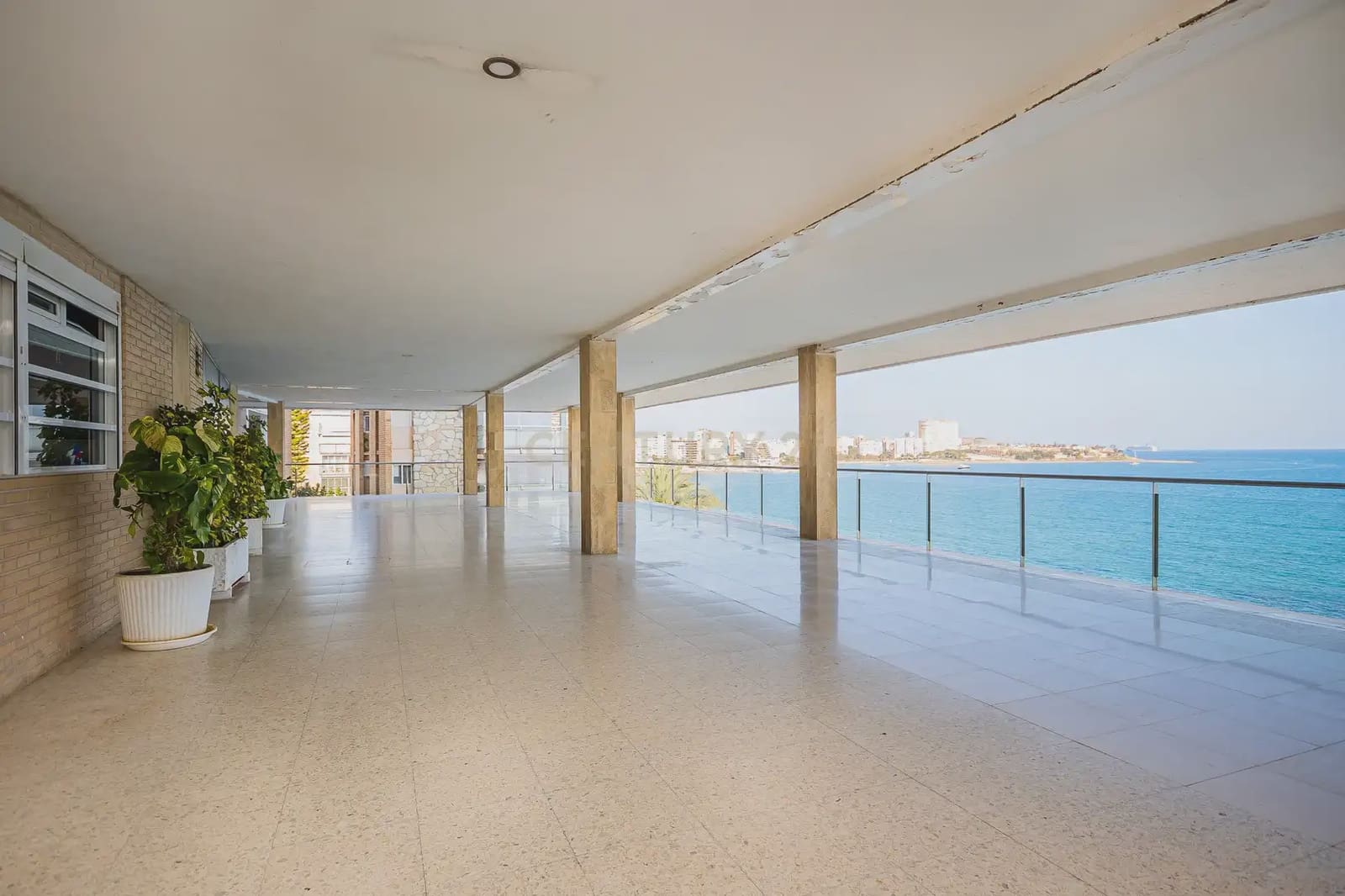 2 bedroom Flat for sale in Alicante / Alacant city - € 530,000 (Ref: 9858287)