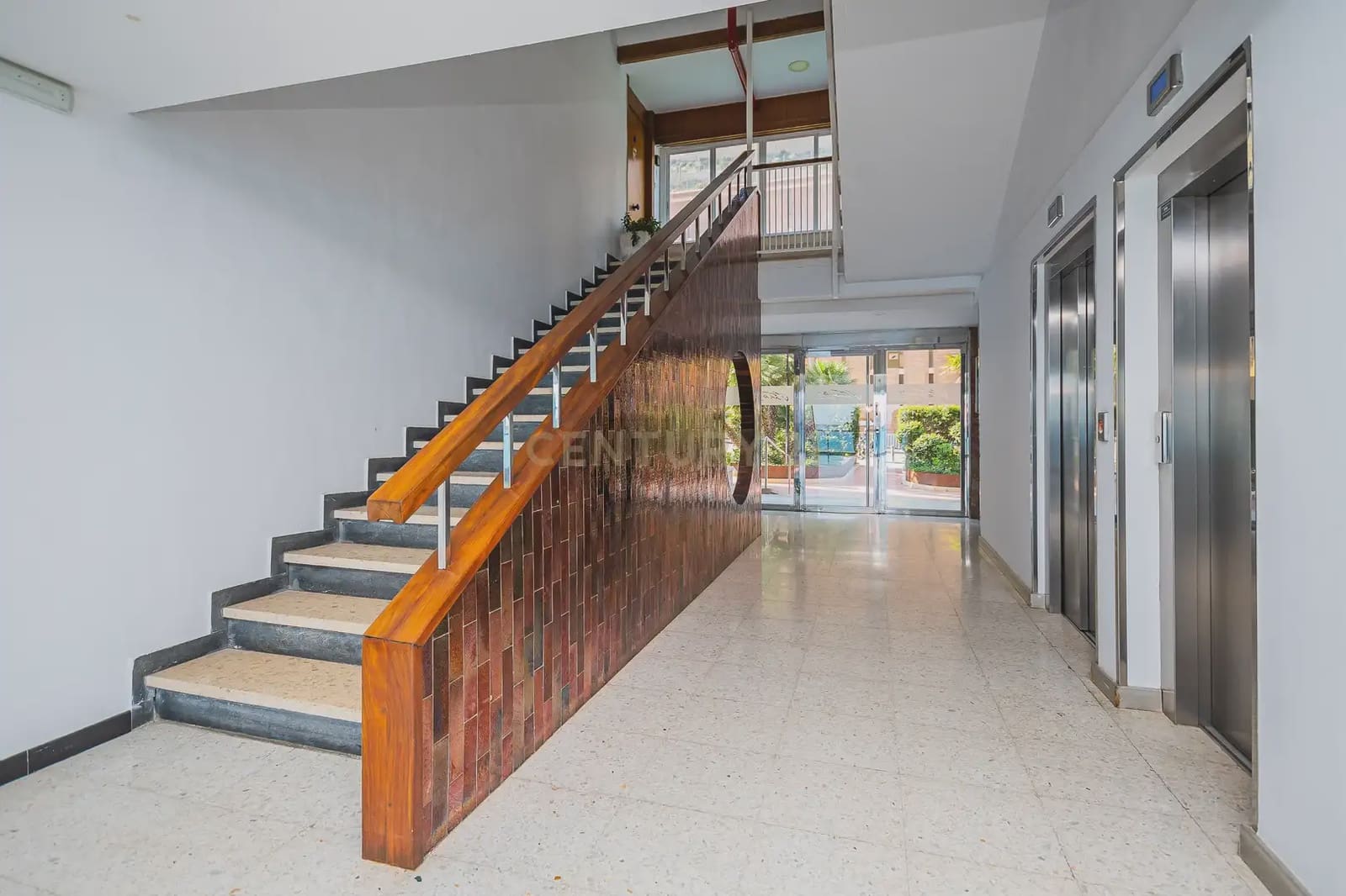 2 bedroom Flat for sale in Alicante / Alacant city - € 530,000 (Ref: 9858287)