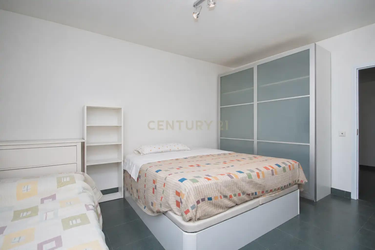 3 quarto Moradia para venda em Alicante cidade com piscina - 415 000 € (Ref: 9879795)
