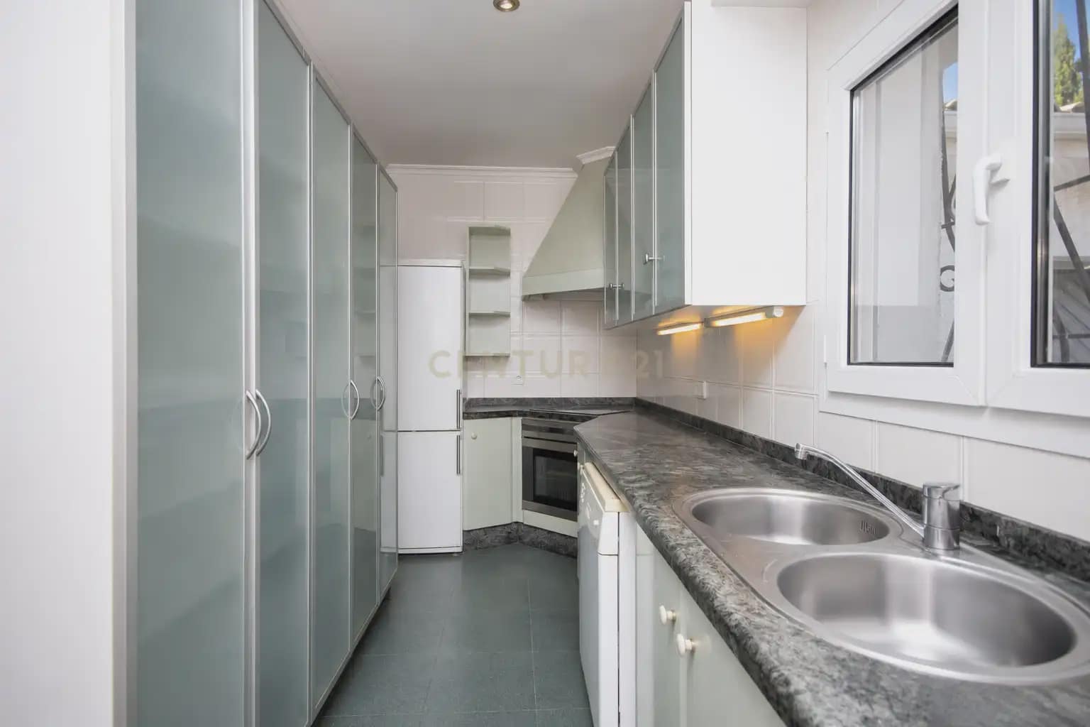 3 quarto Moradia para venda em Alicante cidade com piscina - 415 000 € (Ref: 9879795)