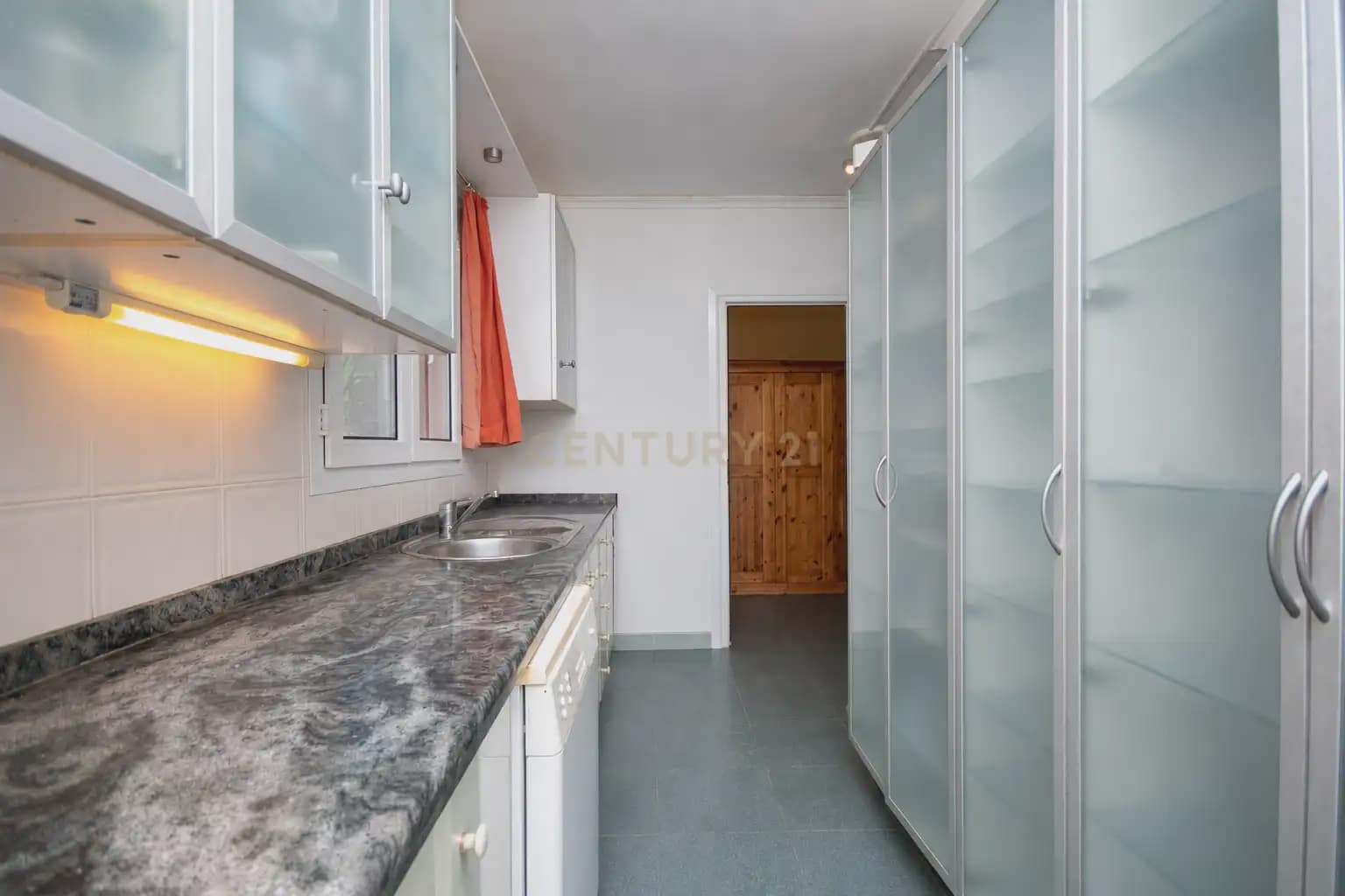 3 quarto Moradia para venda em Alicante cidade com piscina - 415 000 € (Ref: 9879795)