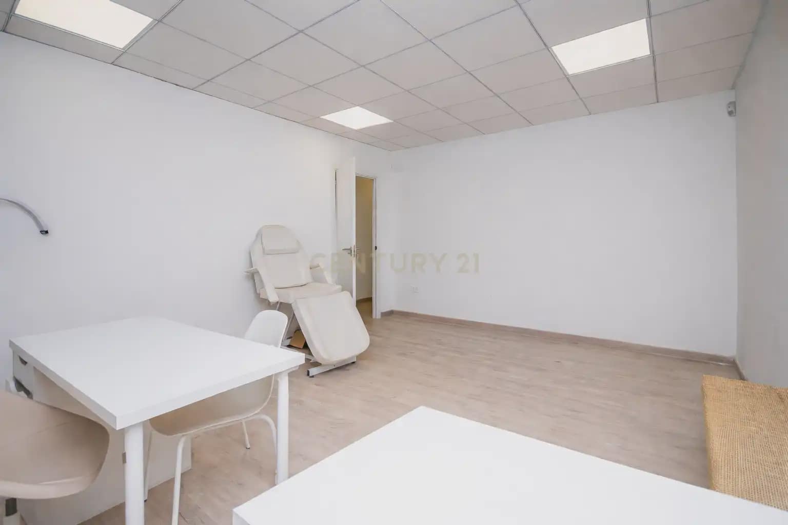 Komercyjne na sprzedaż w Miasto Alicante / Alacant - 45 000 € (Ref: 9889311)