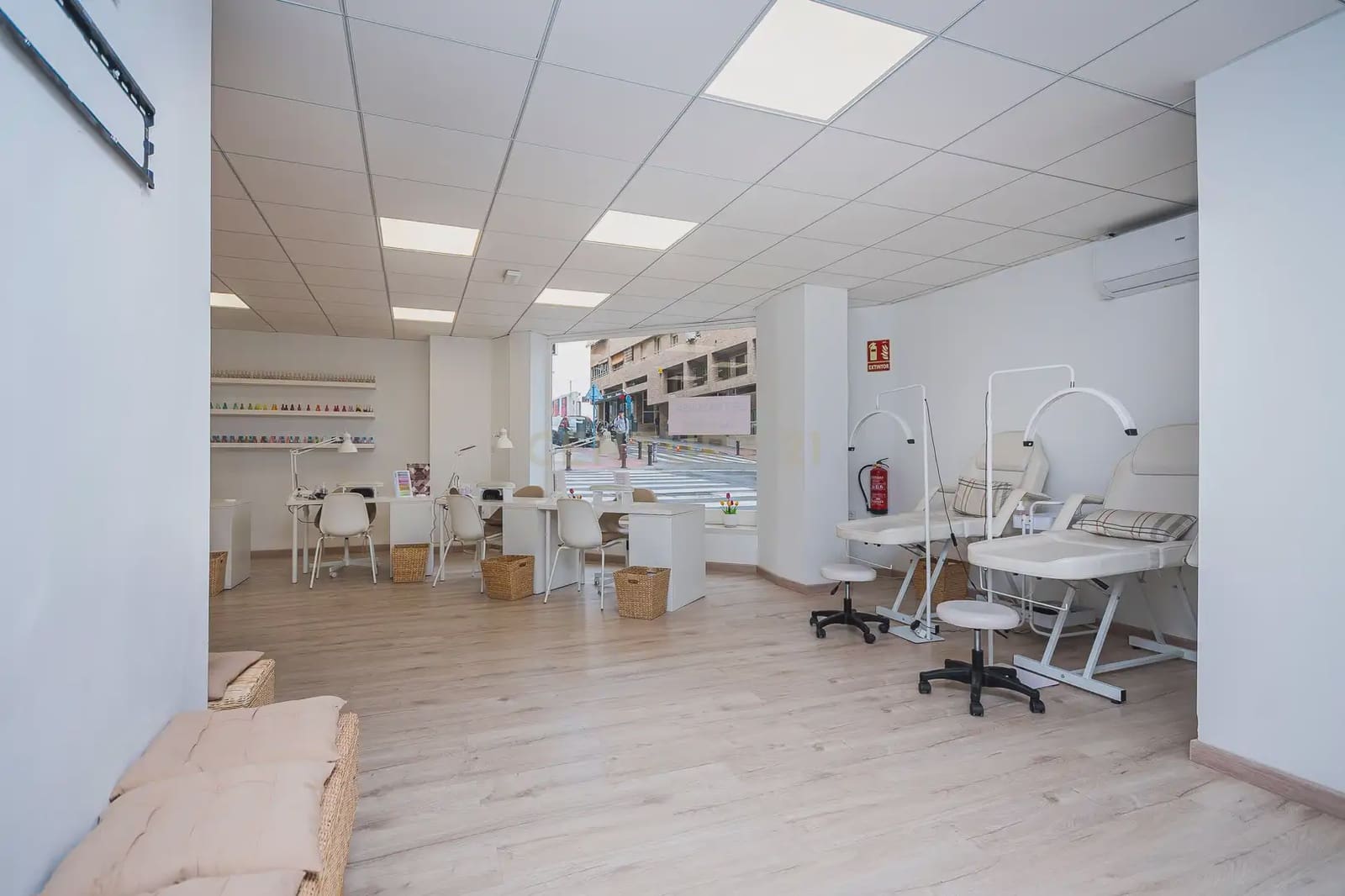 Komercyjne na sprzedaż w Miasto Alicante / Alacant - 45 000 € (Ref: 9889311)