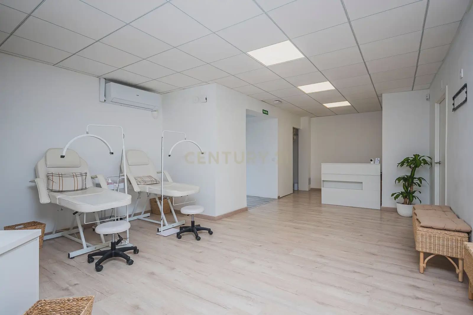 Komercyjne na sprzedaż w Miasto Alicante / Alacant - 45 000 € (Ref: 9889311)