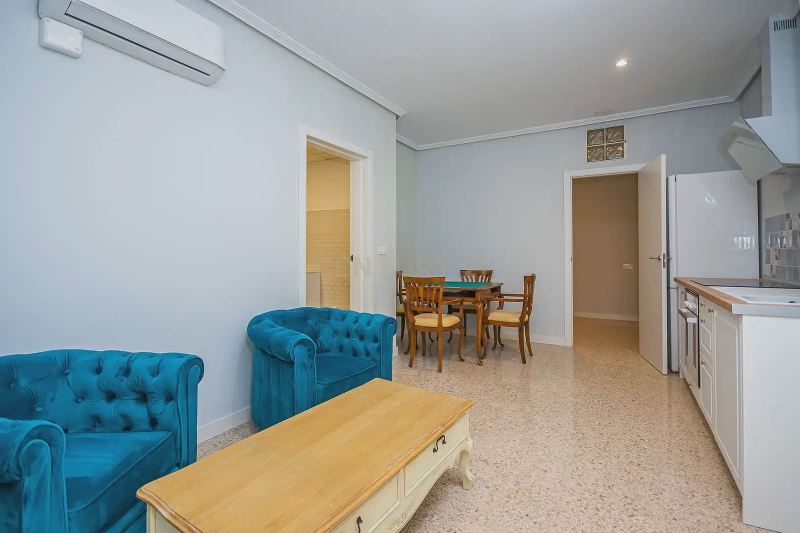 Biuro do wynajęcia w Miasto Alicante / Alacant z basenem - 650 € (Ref: 9889313)