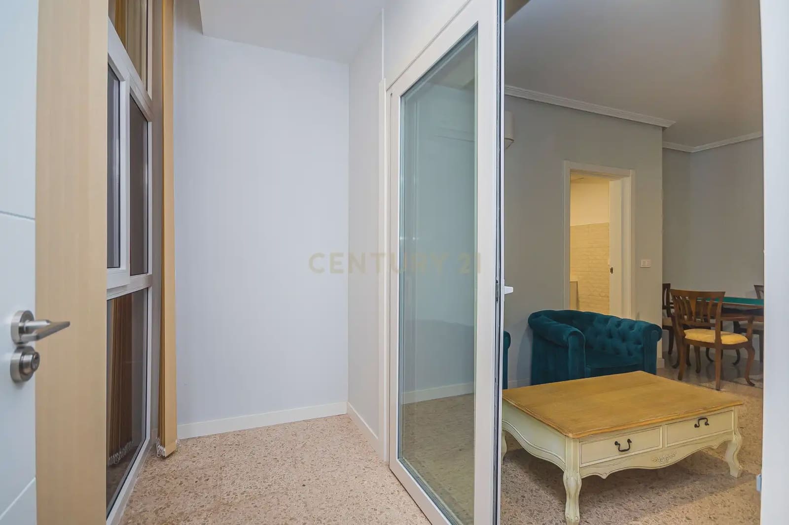 Biuro do wynajęcia w Miasto Alicante / Alacant z basenem - 650 € (Ref: 9889313)