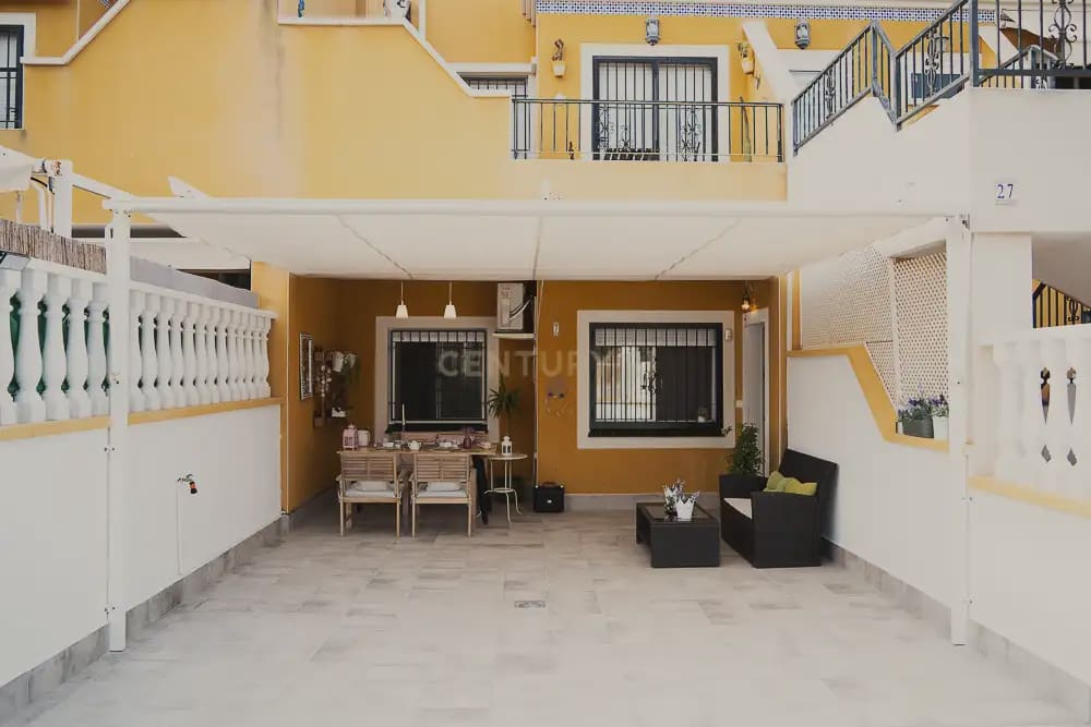 2 soveværelse Bungalow til leje i Elche / Elx med swimmingpool - € 1.200 (Ref: 9889314)