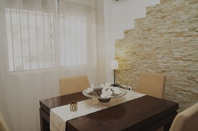 2 sypialnia Bungalow do wynajęcia w Arenales del Sol, Elche / Elx z basenem garażem - 1 200 € (Ref: 9889314)