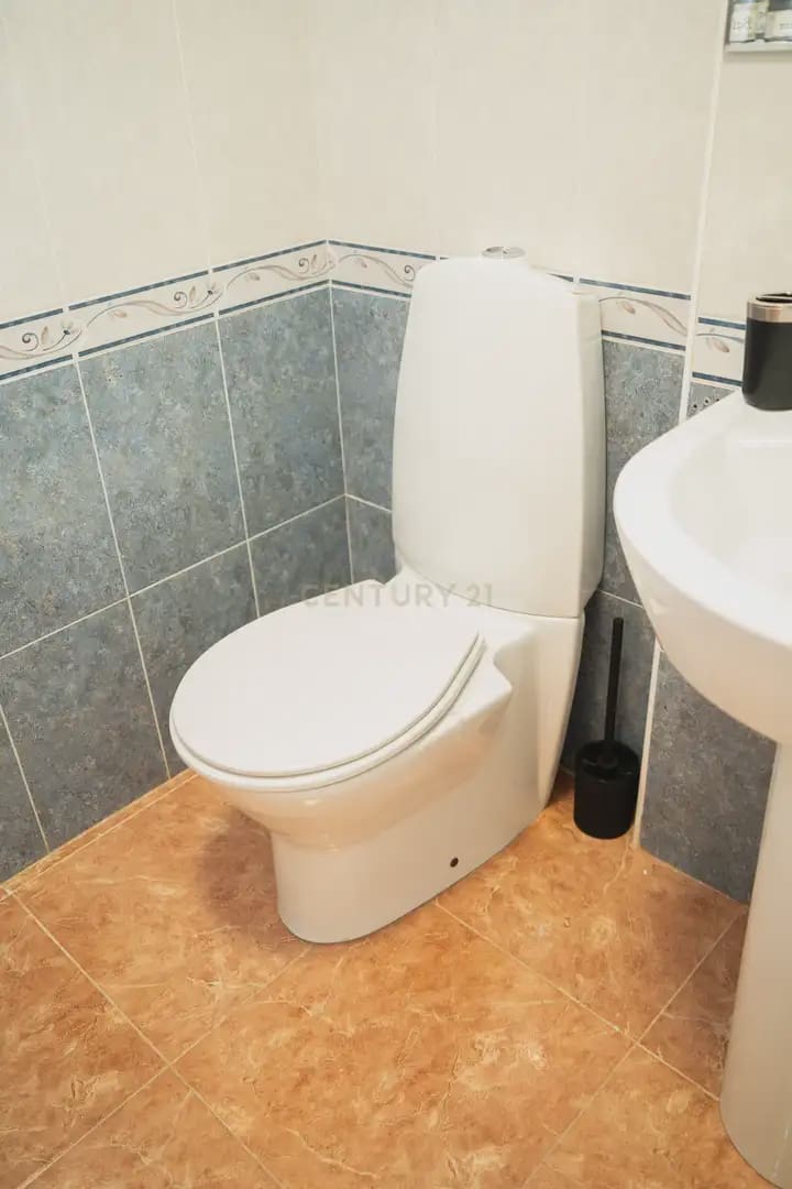 2 bedroom Bungalow for rent in Elche / Elx with pool garage - € 1,200 (Ref: 9889314)