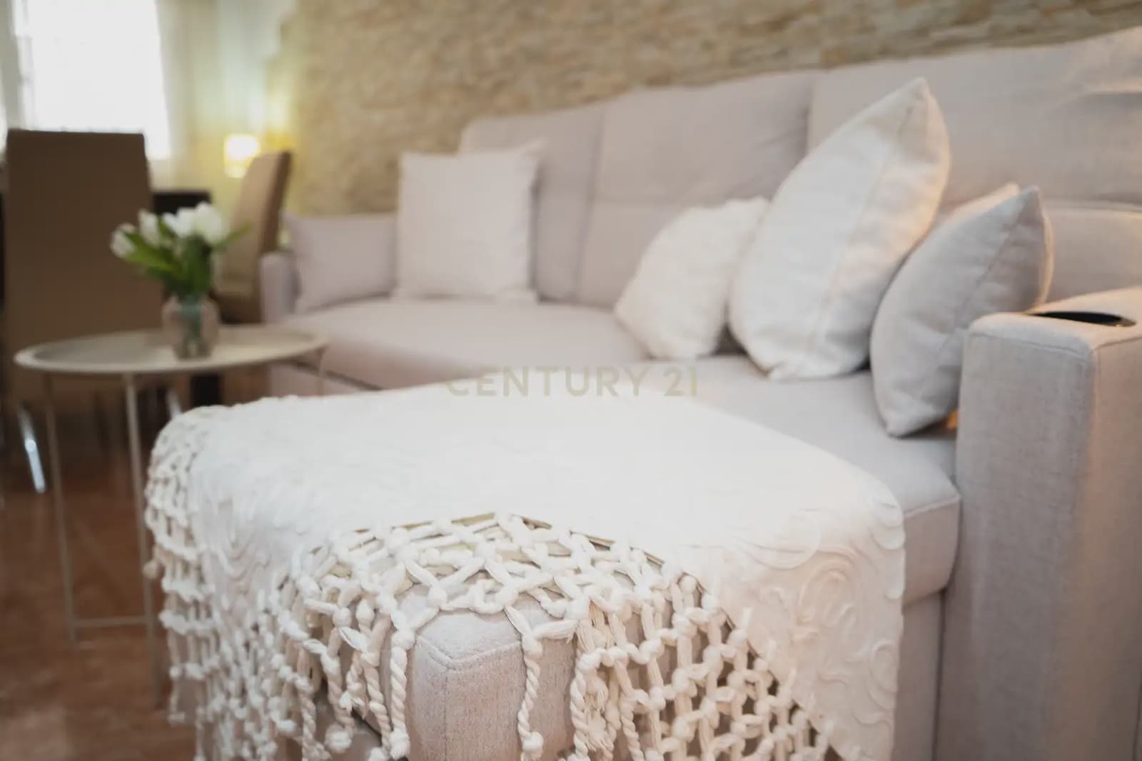 2 bedroom Bungalow for rent in Elche / Elx with pool garage - € 1,200 (Ref: 9889314)