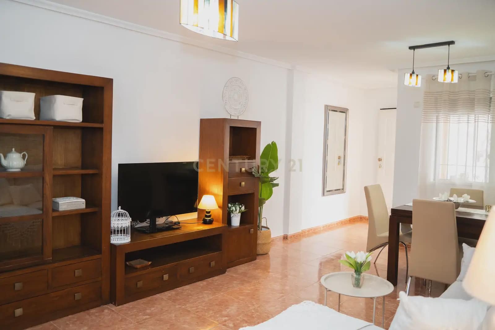 2 bedroom Bungalow for rent in Elche / Elx with pool garage - € 1,200 (Ref: 9889314)