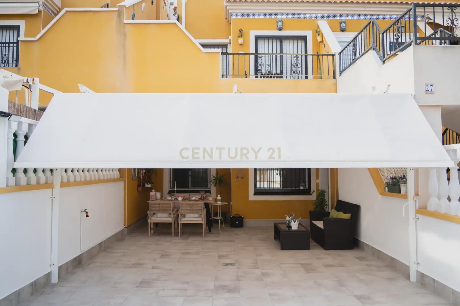 2 bedroom Bungalow for rent in Elche / Elx with pool garage - € 1,200 (Ref: 9889314)