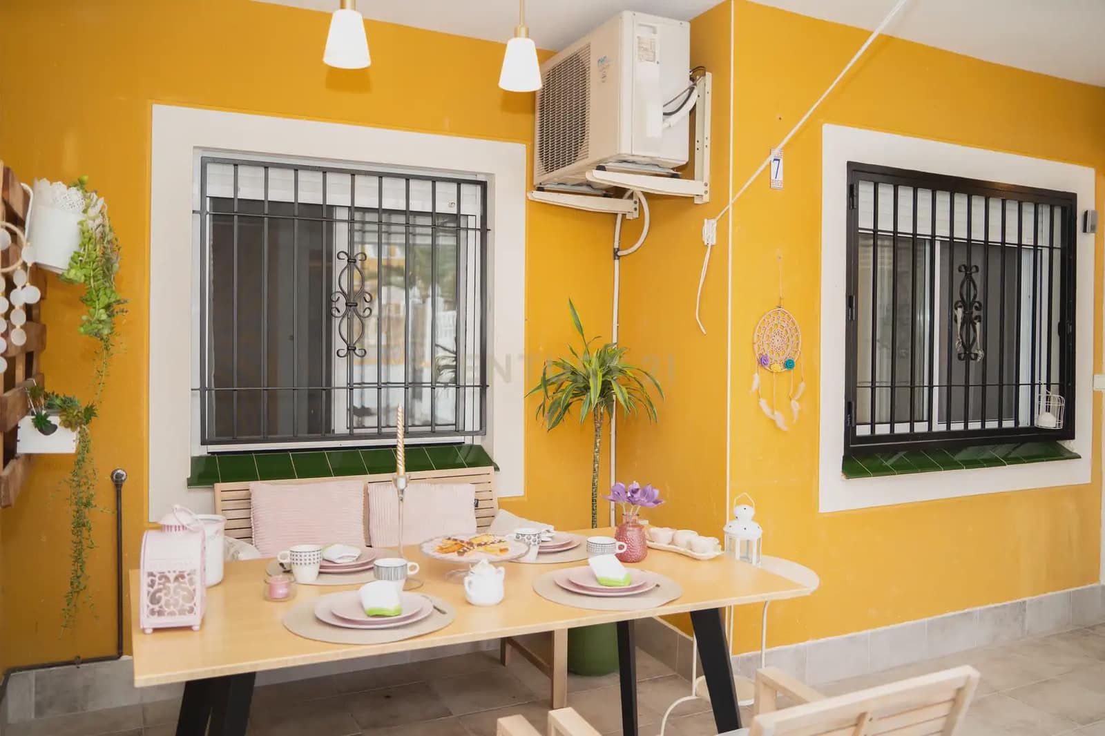 2 bedroom Bungalow for rent in Elche / Elx with pool garage - € 1,200 (Ref: 9889314)