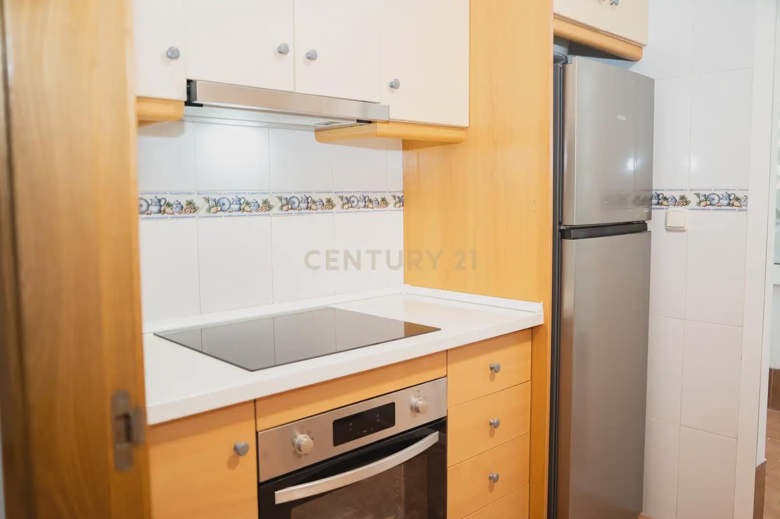 2 bedroom Bungalow for rent in Elche / Elx with pool garage - € 1,200 (Ref: 9889314)