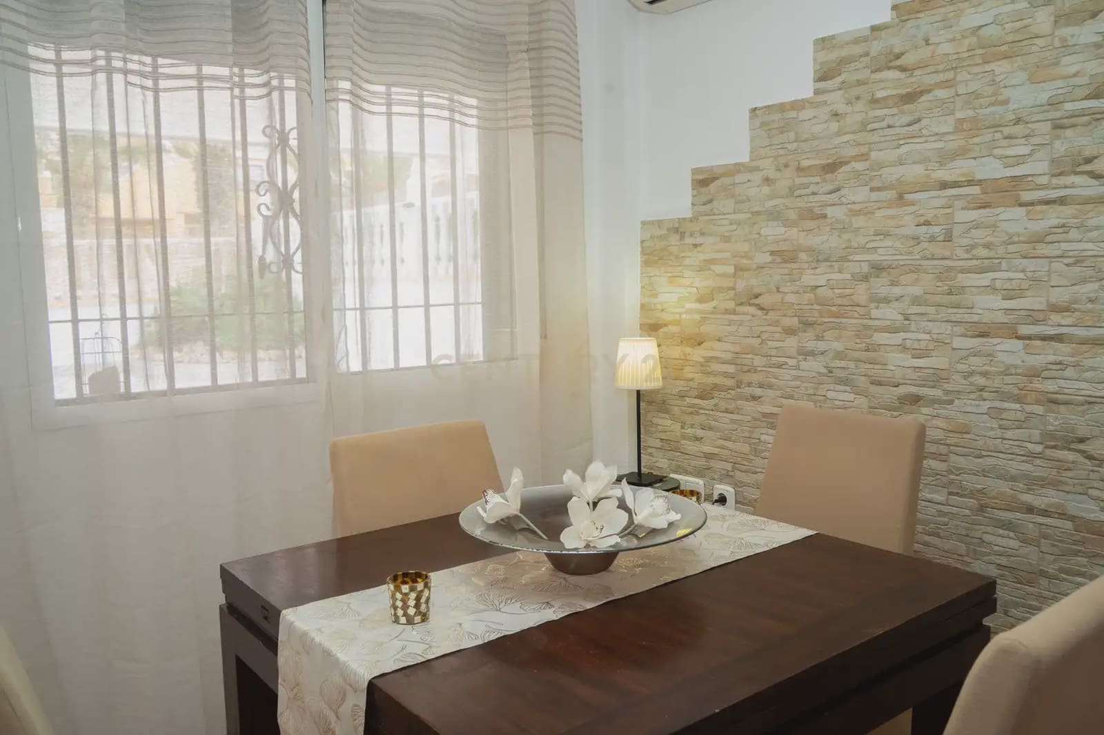 2 bedroom Bungalow for rent in Elche / Elx with pool garage - € 1,200 (Ref: 9889314)