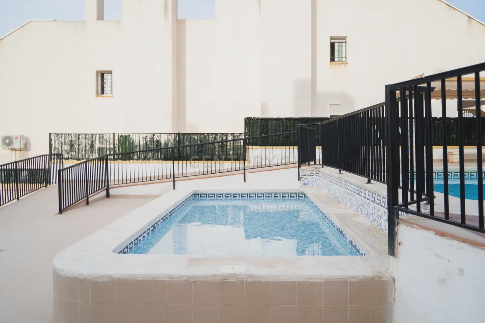 2 bedroom Bungalow for rent in Elche / Elx with pool garage - € 1,200 (Ref: 9889314)