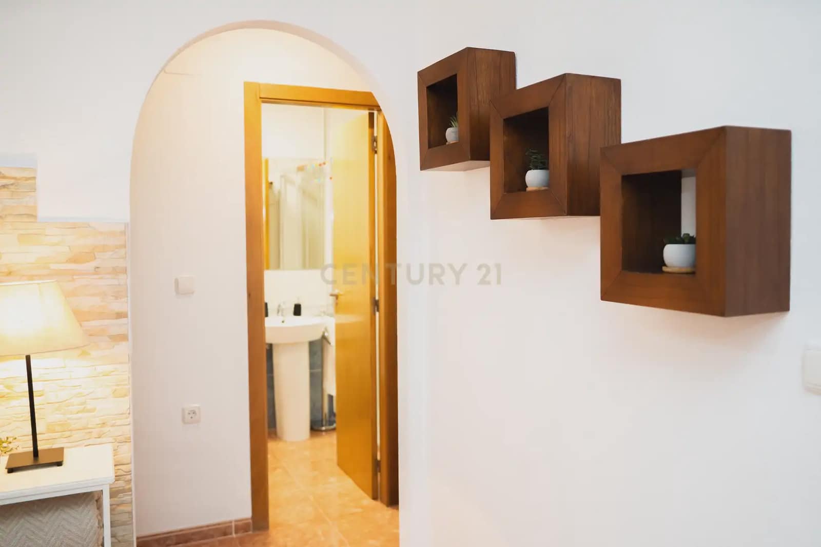2 soverom Bungalow til leie i Elche / Elx med svømmebasseng garasje - € 1 200 (Ref: 9889314)