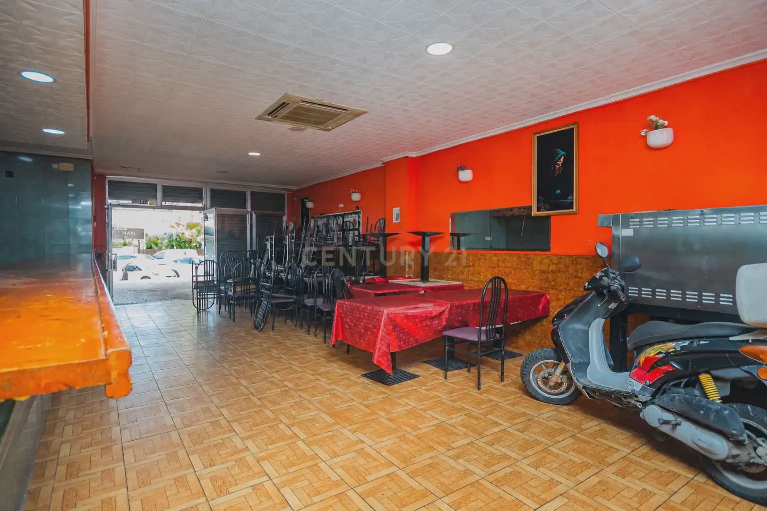 Commercieel te koop in El Campello - € 346.000 (Ref: 9905105)