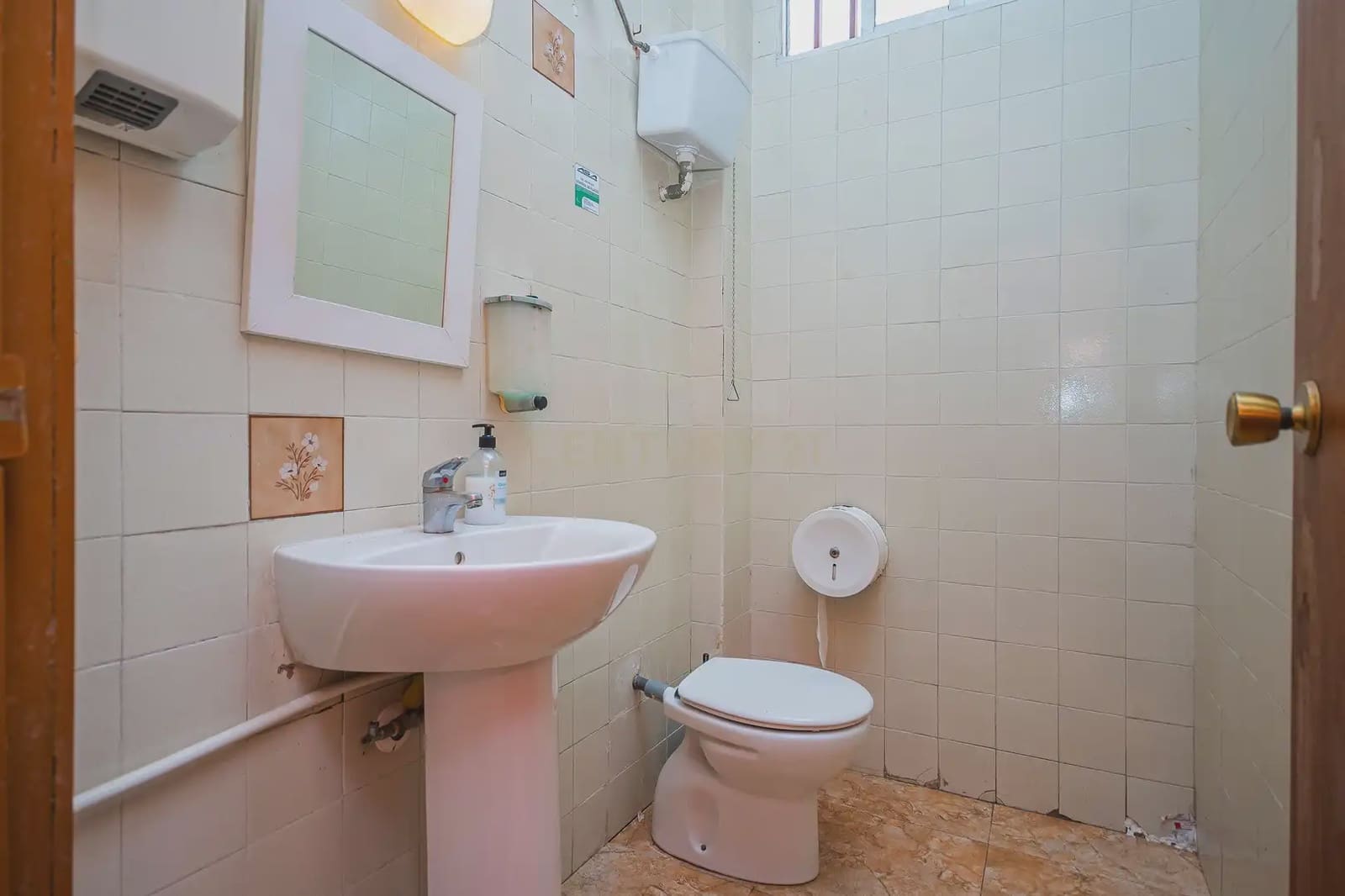 Commercieel te koop in El Campello - € 346.000 (Ref: 9905105)