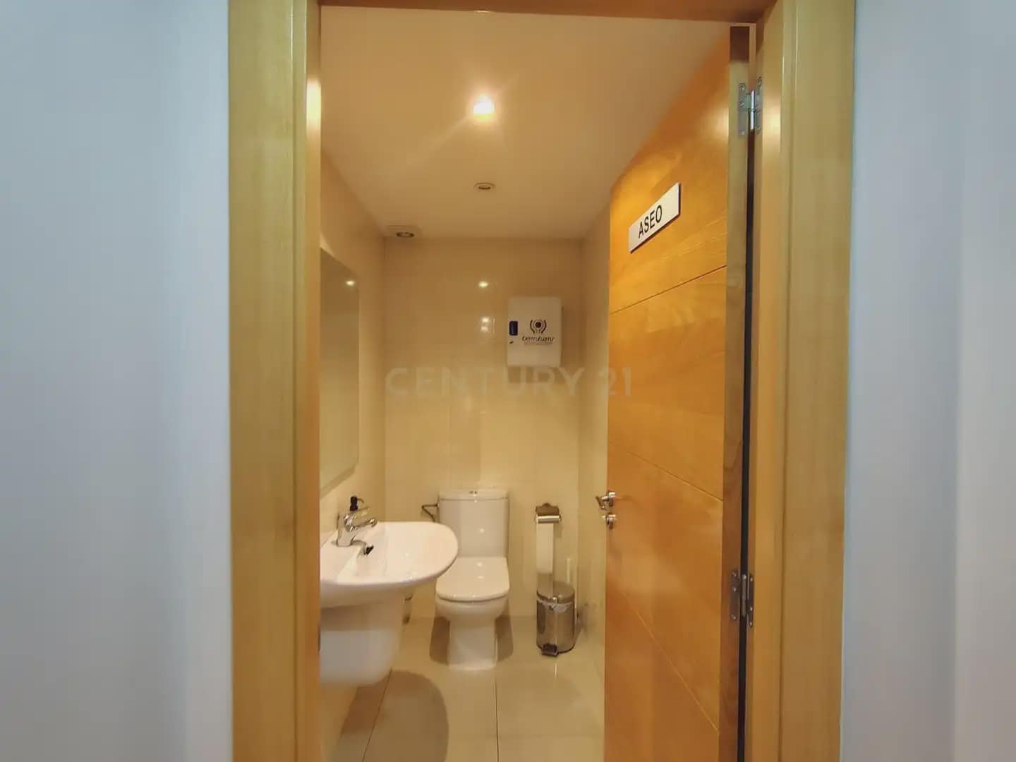 Kontor til leje i Alicante by - € 1.200 (Ref: 9958568)