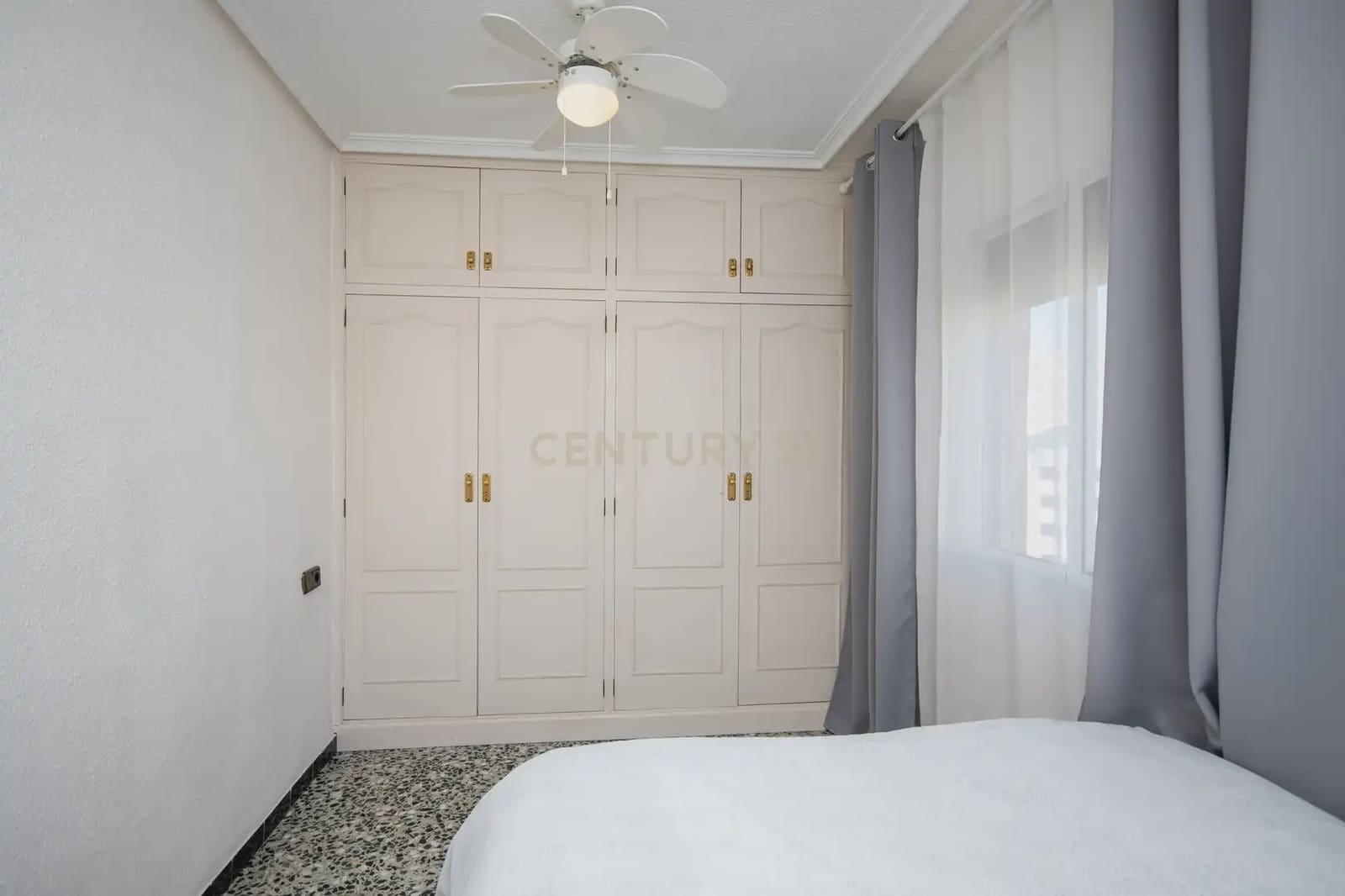 2 chambre Appartement à vendre à Alicante ville avec garage - 185 900 € (Ref: 9958569)