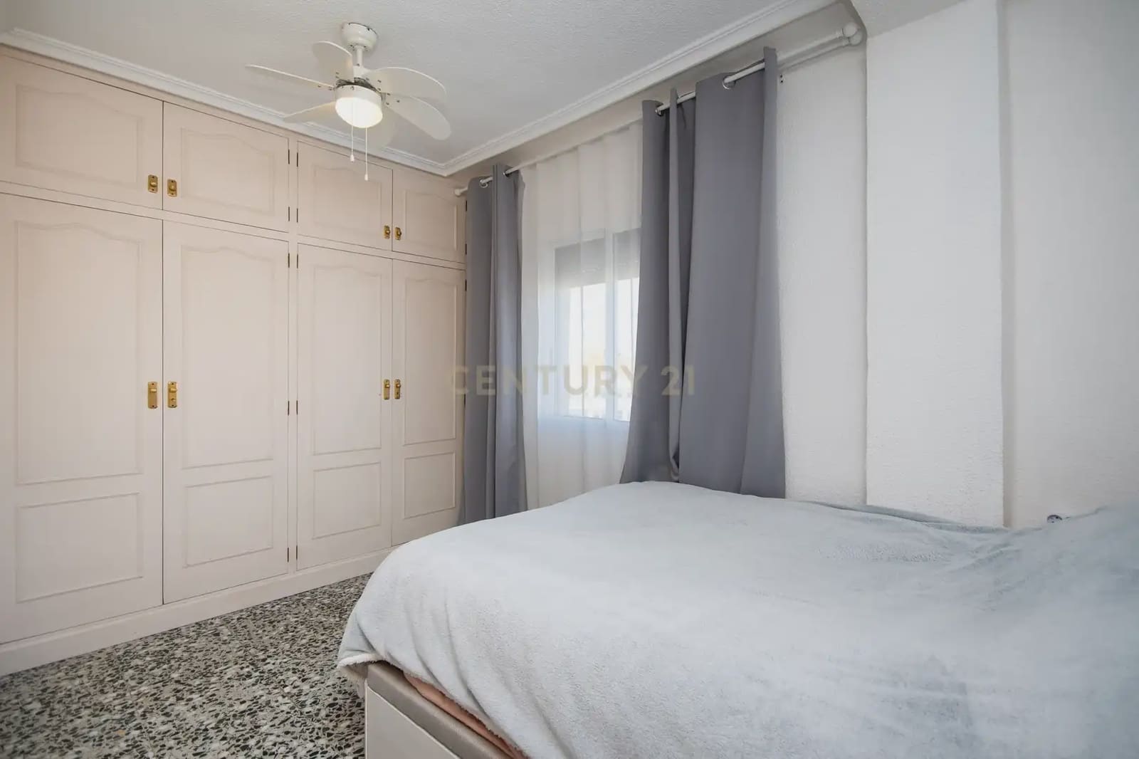 2 chambre Appartement à vendre à Alicante ville avec garage - 185 900 € (Ref: 9958569)