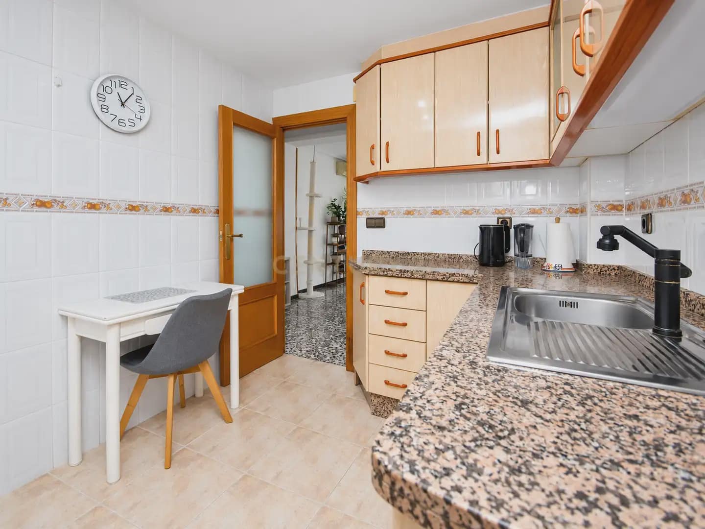 2 bedroom Flat for sale in Alicante / Alacant city with garage - € 179,000 (Ref: 9958569)