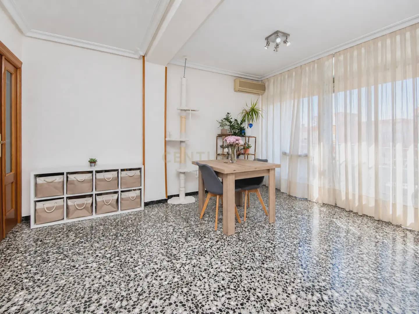 2 bedroom Flat for sale in Alicante / Alacant city with garage - € 179,000 (Ref: 9958569)