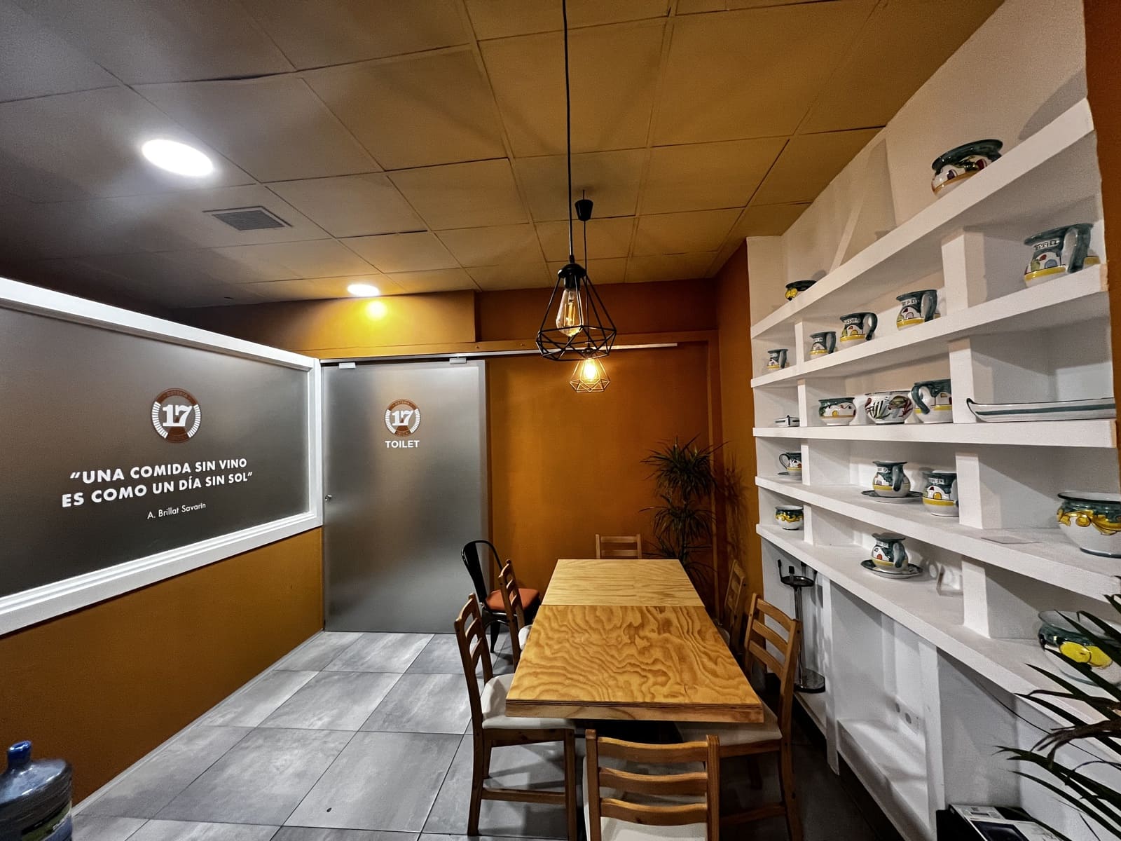 Restaurant/bar te huur in Ibiza dorp - € 2.850 (Ref: 9306402)