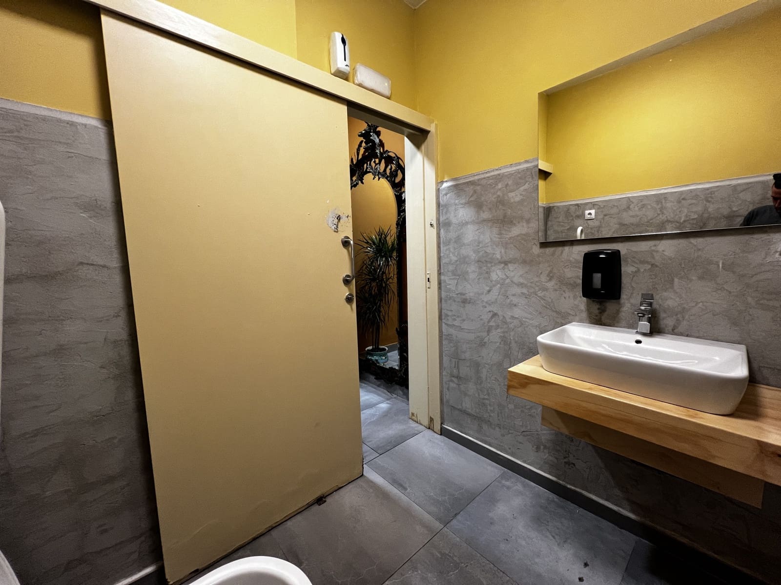 Restaurant/bar te huur in Ibiza dorp - € 2.850 (Ref: 9306402)