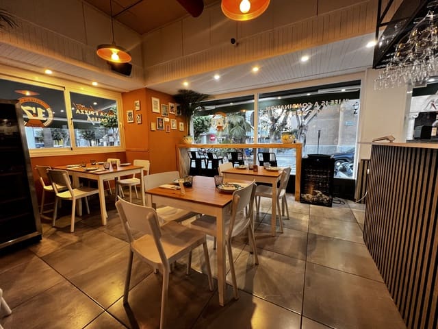 Restauracja lub bar do wynajęcia w Miasto Ibiza / Eivissa - 2 850 € (Ref: 9306402)