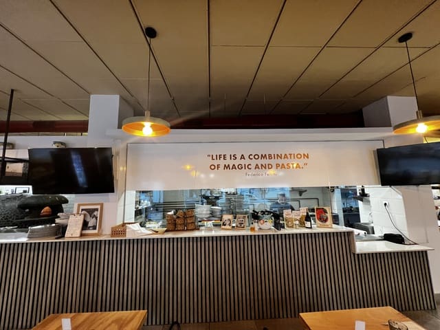 Restauracja lub bar do wynajęcia w Miasto Ibiza / Eivissa - 2 850 € (Ref: 9306402)