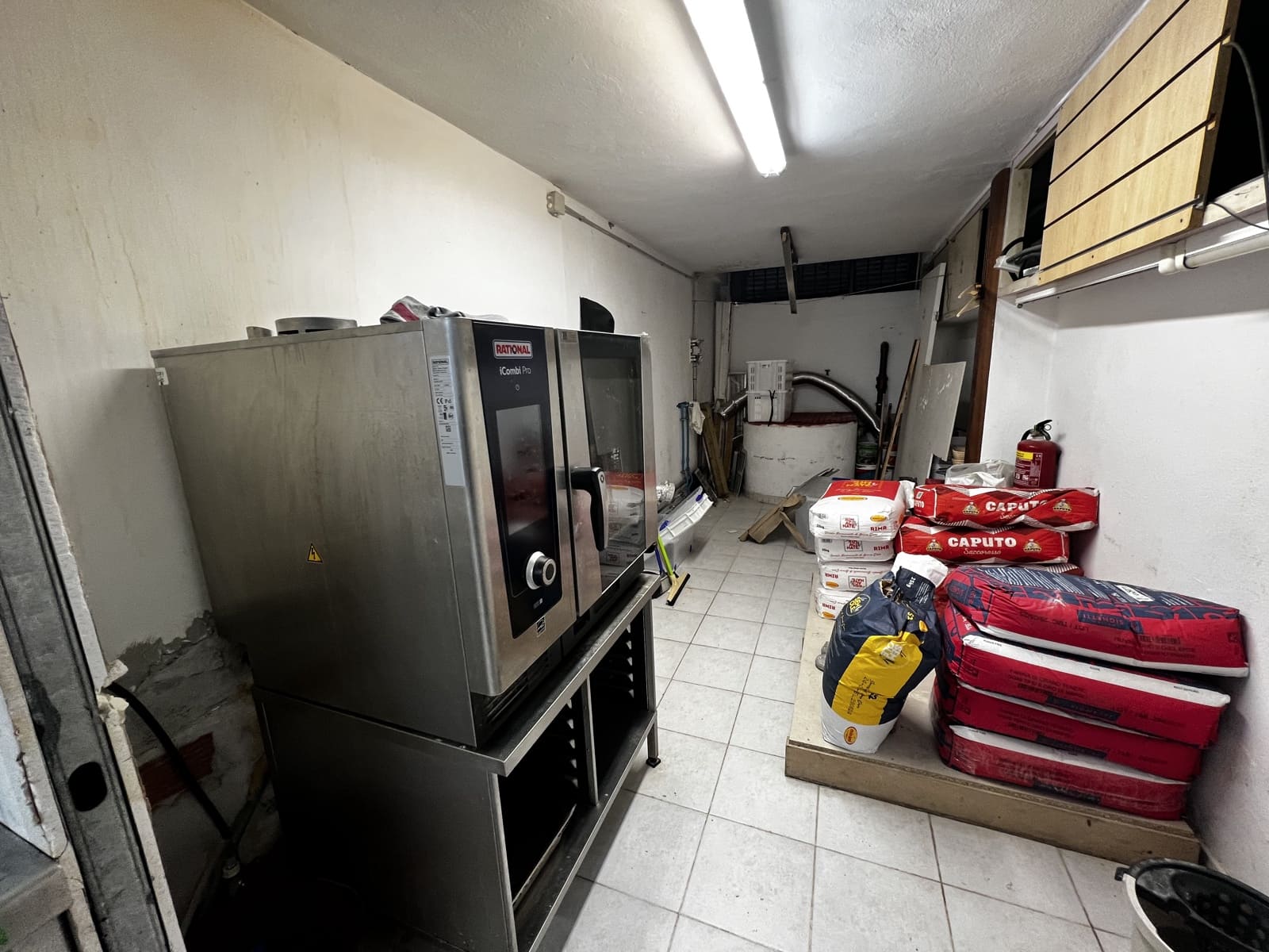 Restaurant/bar te huur in Ibiza dorp - € 2.850 (Ref: 9306402)