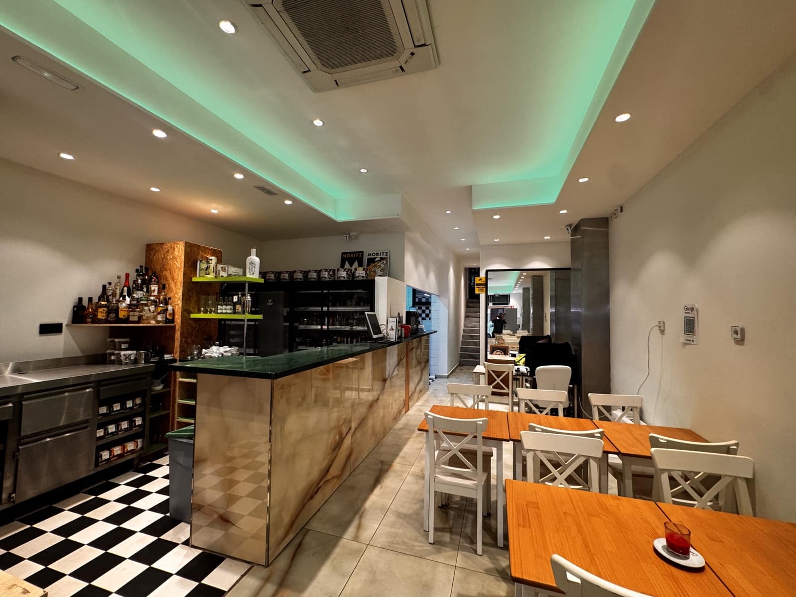 Restaurant/Bar à louer à Ibiza ville - 3 500 € (Ref: 9306405)